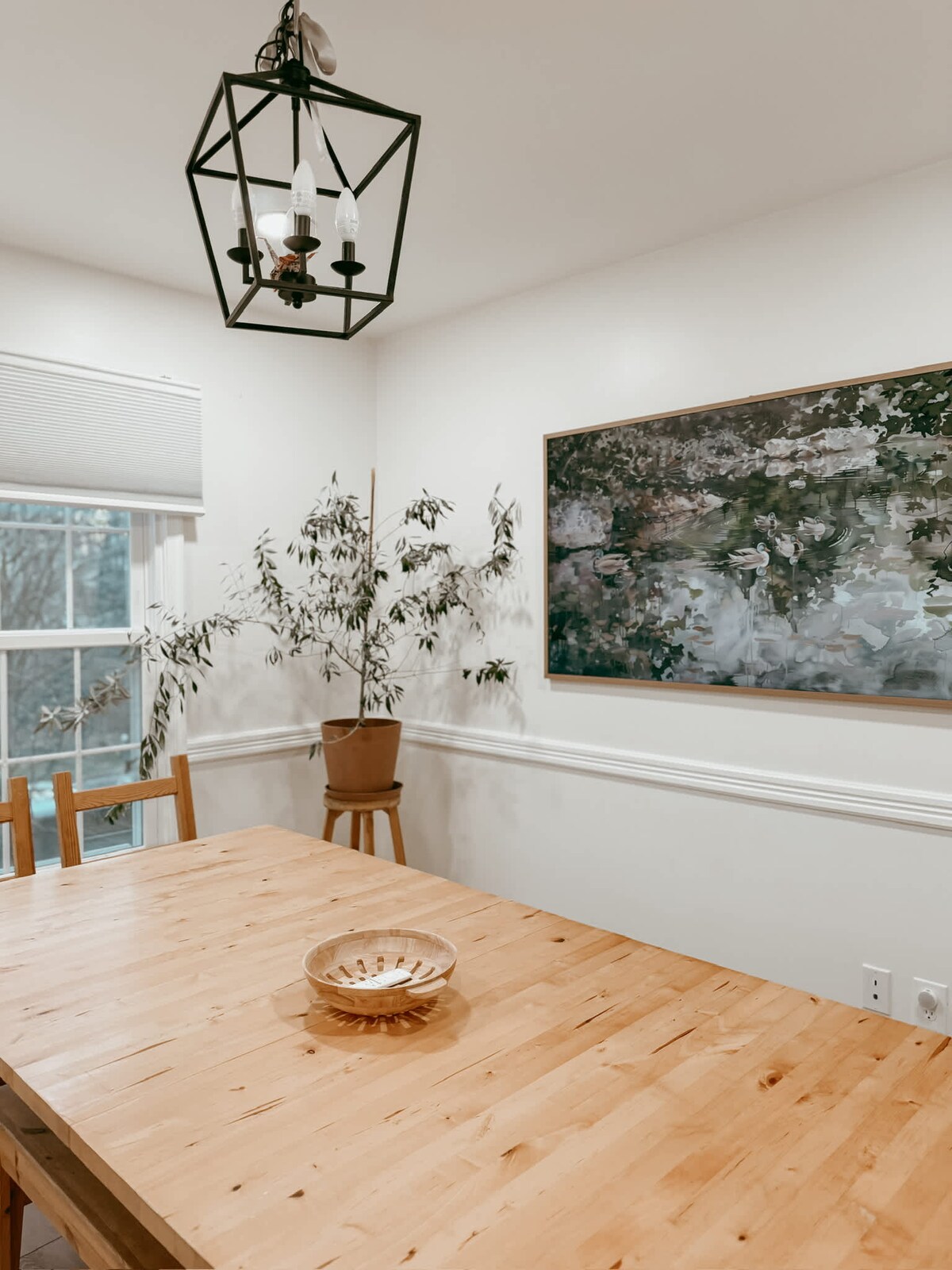 Dining area image 1