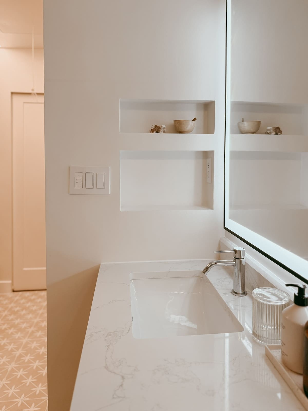 Full bathroom 1 image 3
