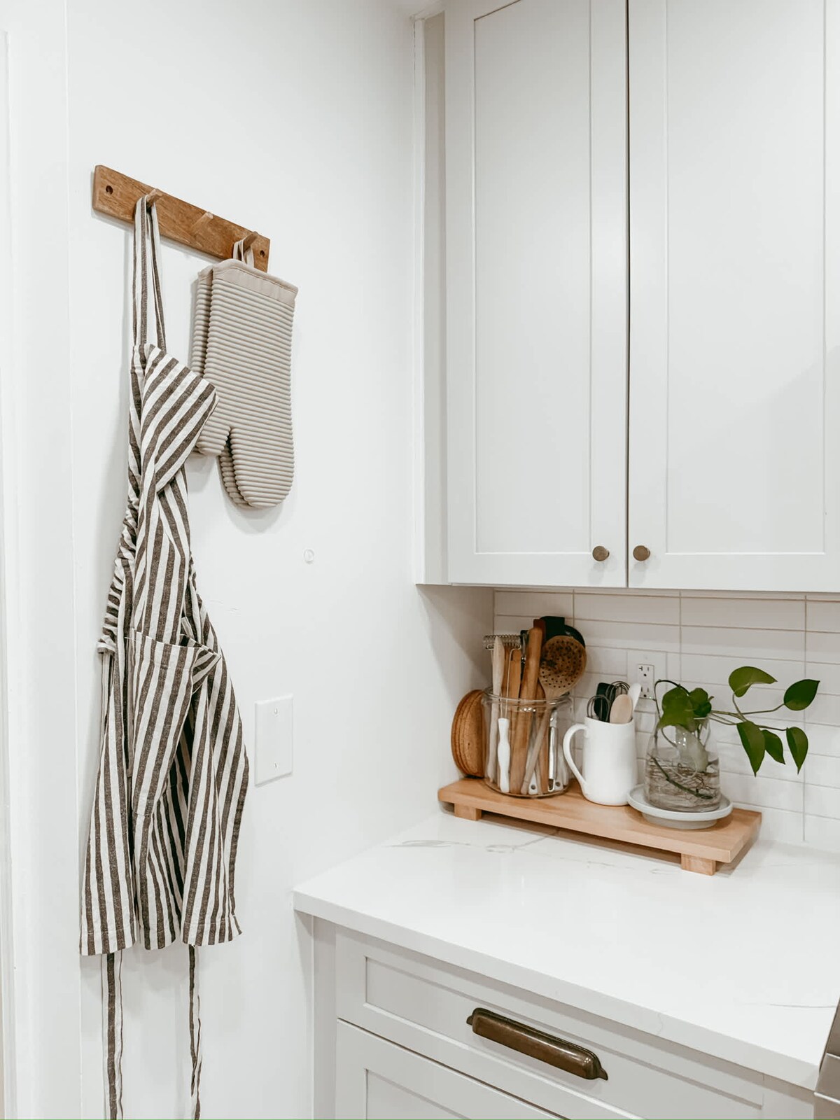 Full kitchen image 2