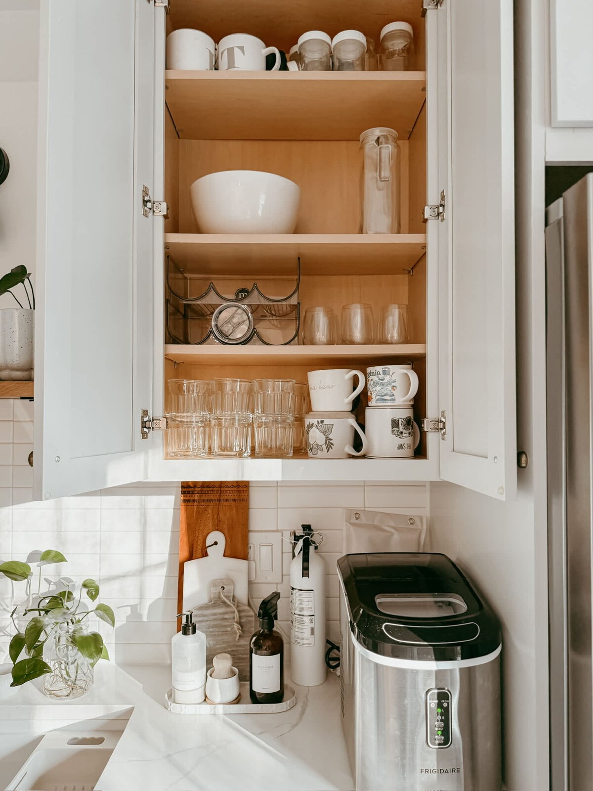 Full kitchen image 7