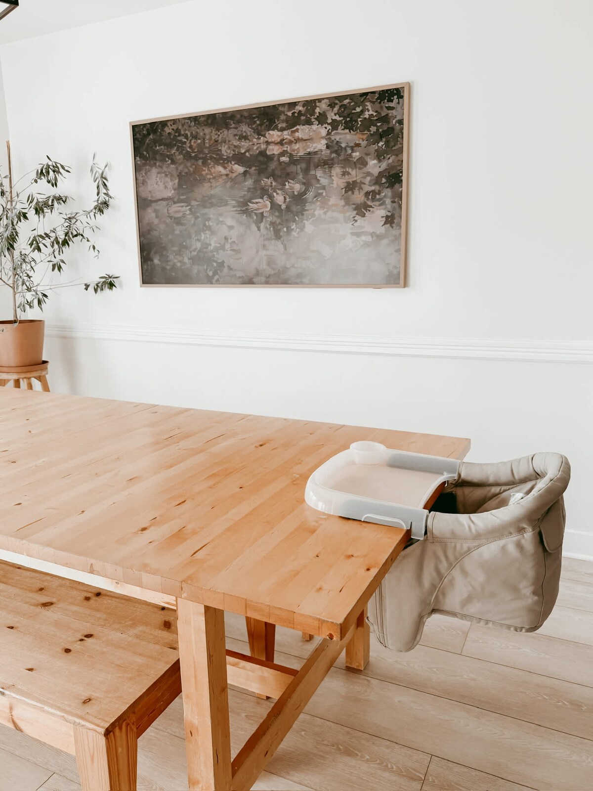 Dining area image 2